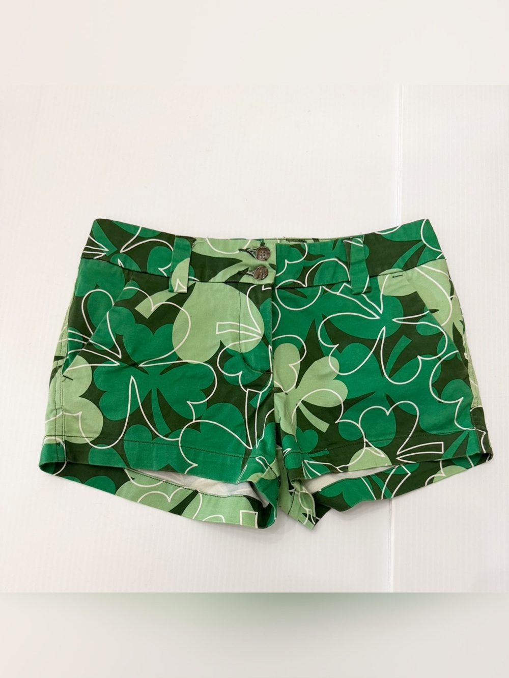 Loudmouth Women’s Shamrock Lucky Golf Shorts Size 2